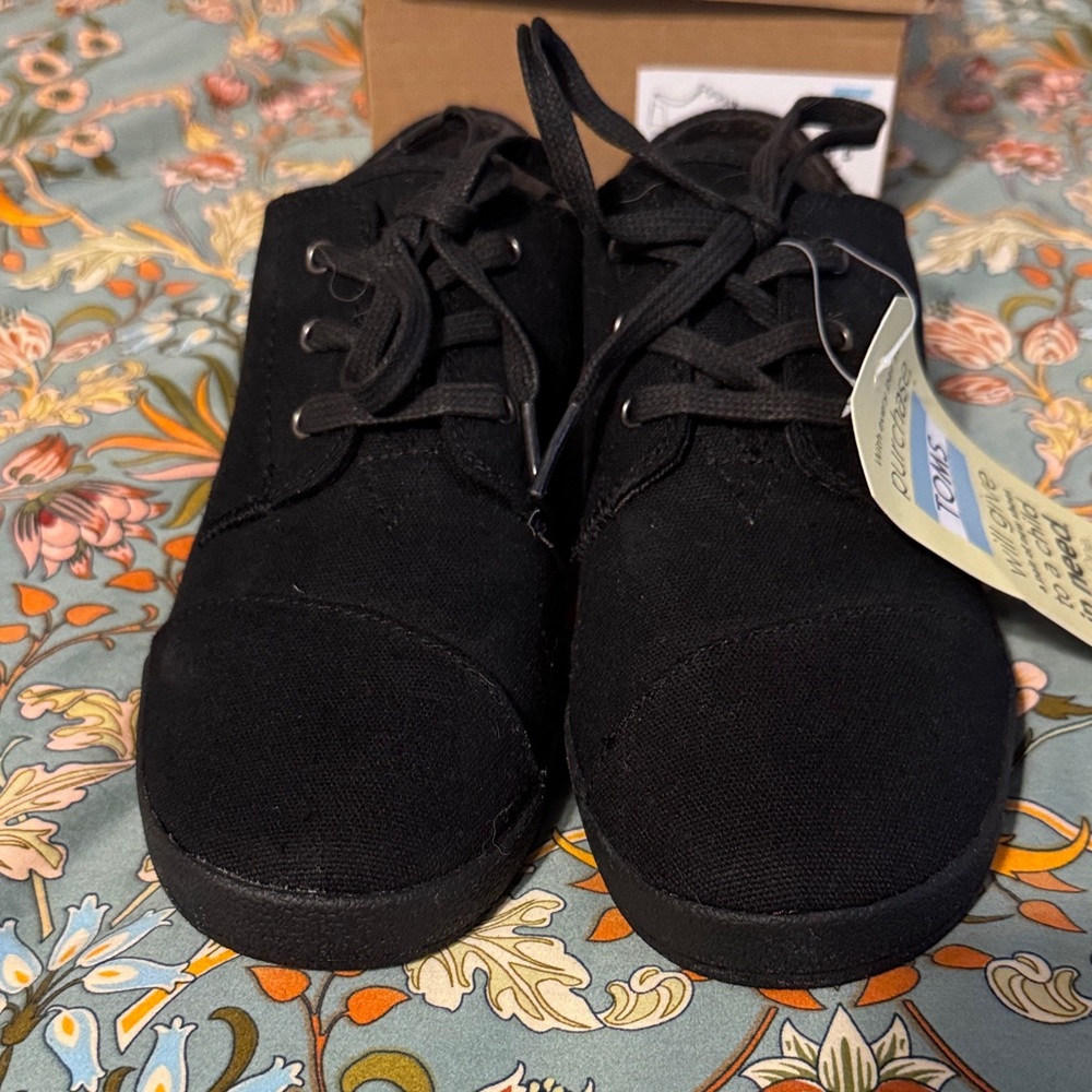 Toms Paseo Black Canvas Women's Sneakers
